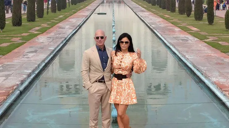 Jeff Bezos Now Owns The Most Expensive House In LA