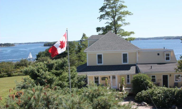 Bayview Pines Country Inn