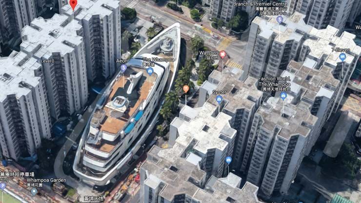 Boat Shaped Shopping Centre   Google Maps Coordinates 22
