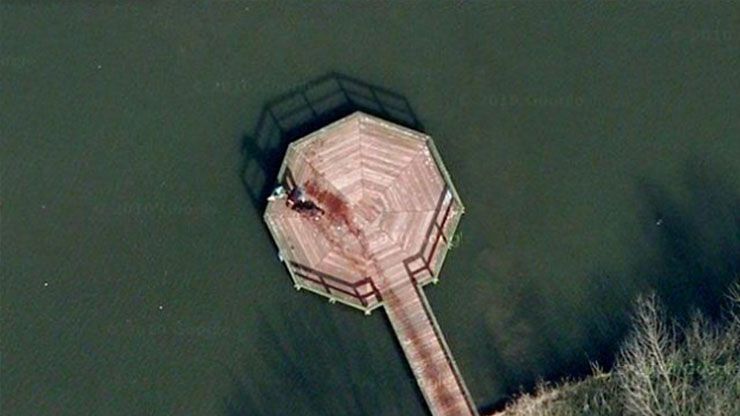 Dead Body on a Dock   Google Maps Coordinates 52