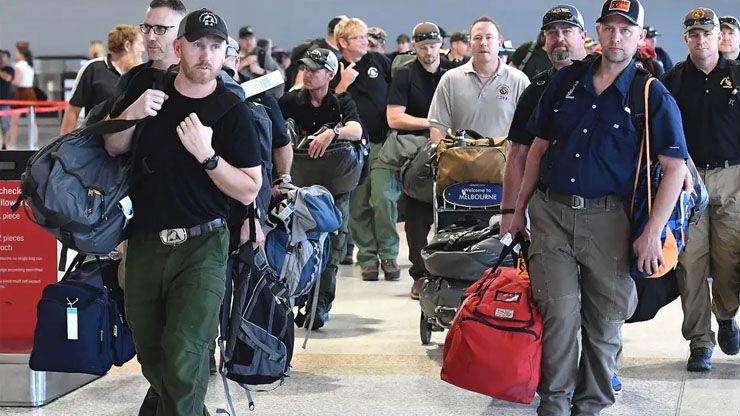 American Firefighters Applauded As They Land In Australia To Fight Bushfires