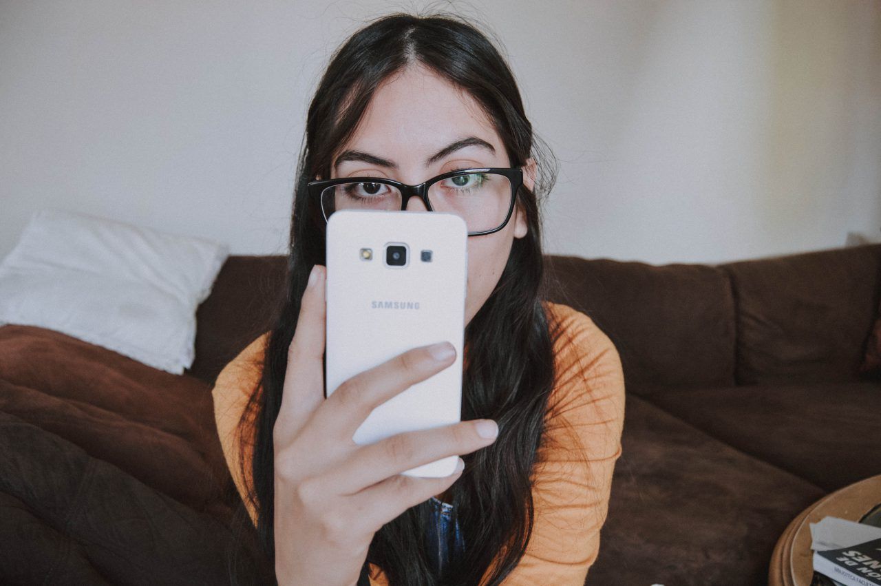 Using Online Therapy Apps 1280x851