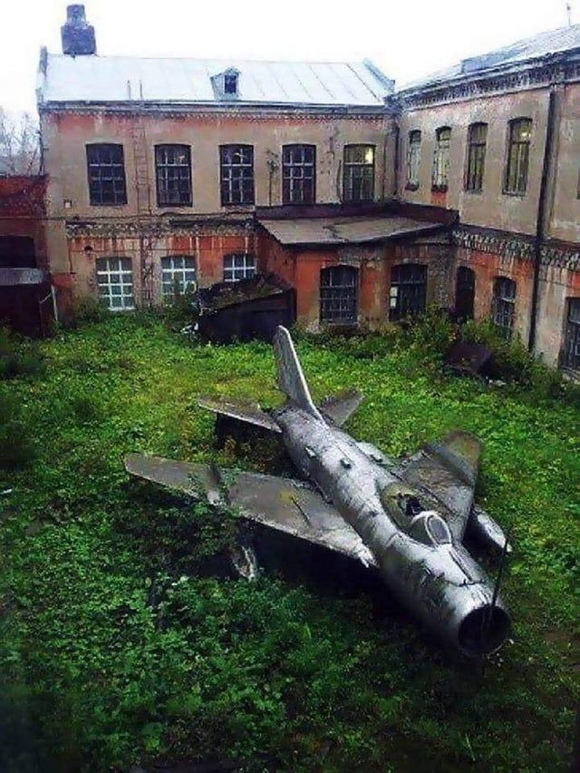 fighter jet taking some time off