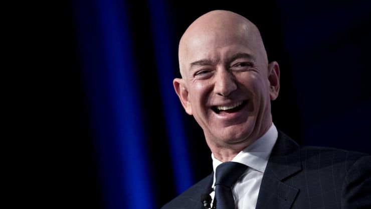 Jeff Bezos Now Owns The Most Expensive House In LA 2