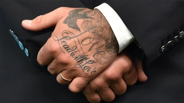 Hand Tattoos For Men: Stylish Timeless Designs Ideas