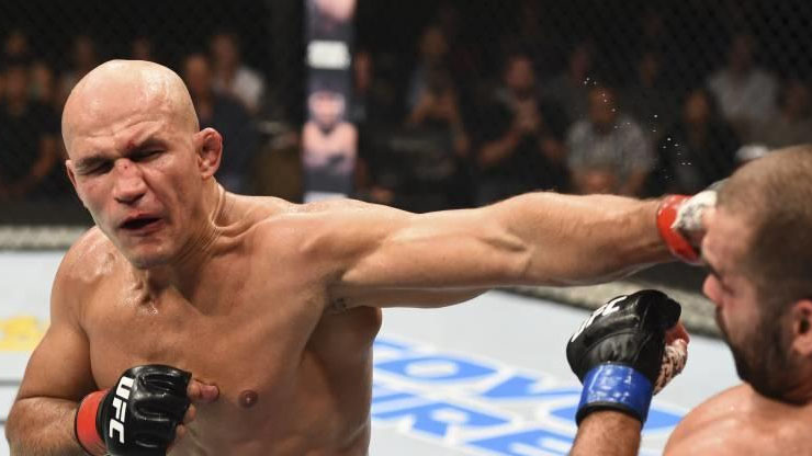 Junior dos Santos s Record Earnings Per Fight