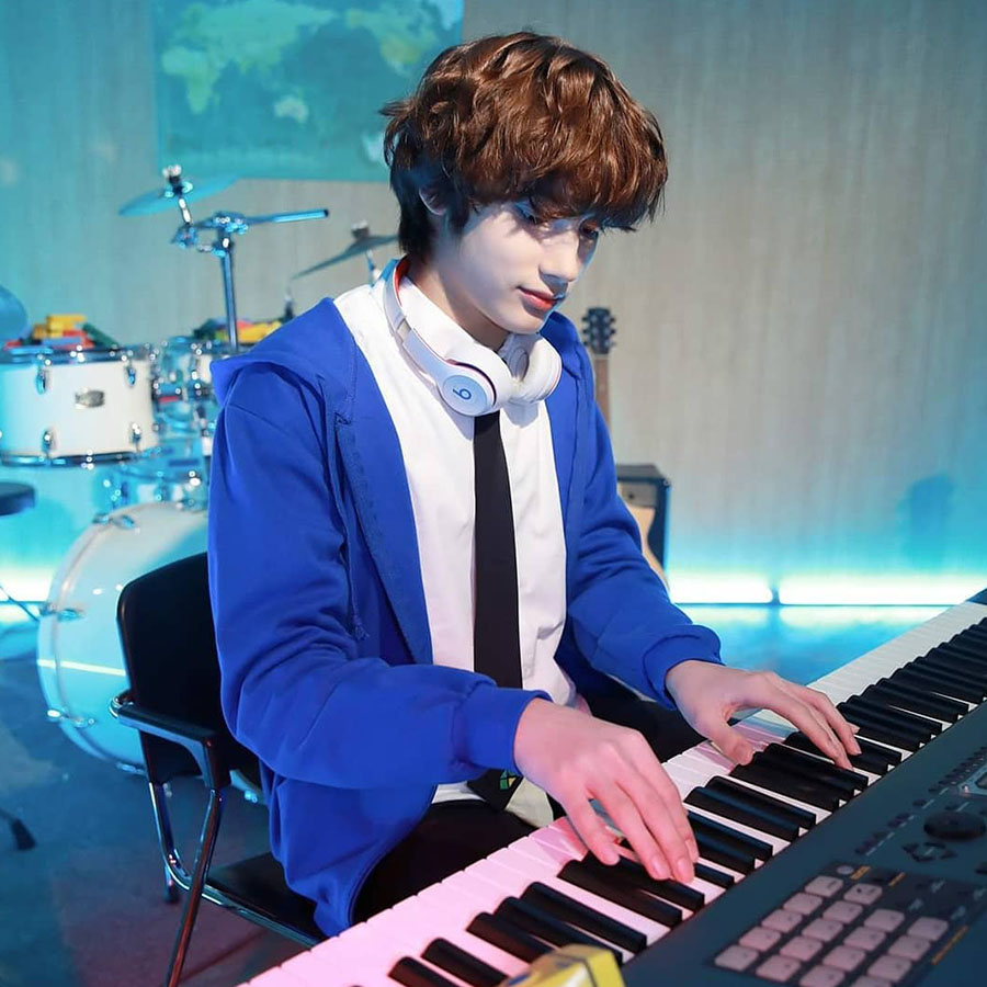 Huening Kai   Facts   Huening Kai can play a lot of instruments
