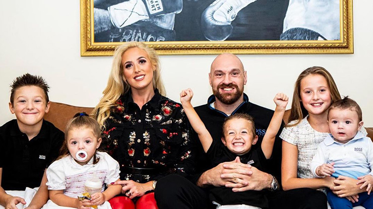 Tyson Fury Paris Fury 3