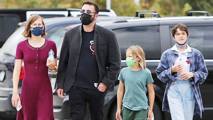 Ben Affleck attempts to clear his comments about his marriage with Jennifer Garner after backlash 4