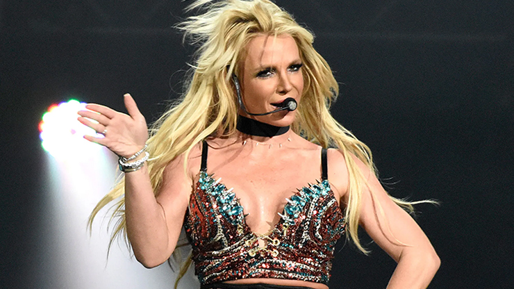 Britney Spears bashes family on social media announces new music 3