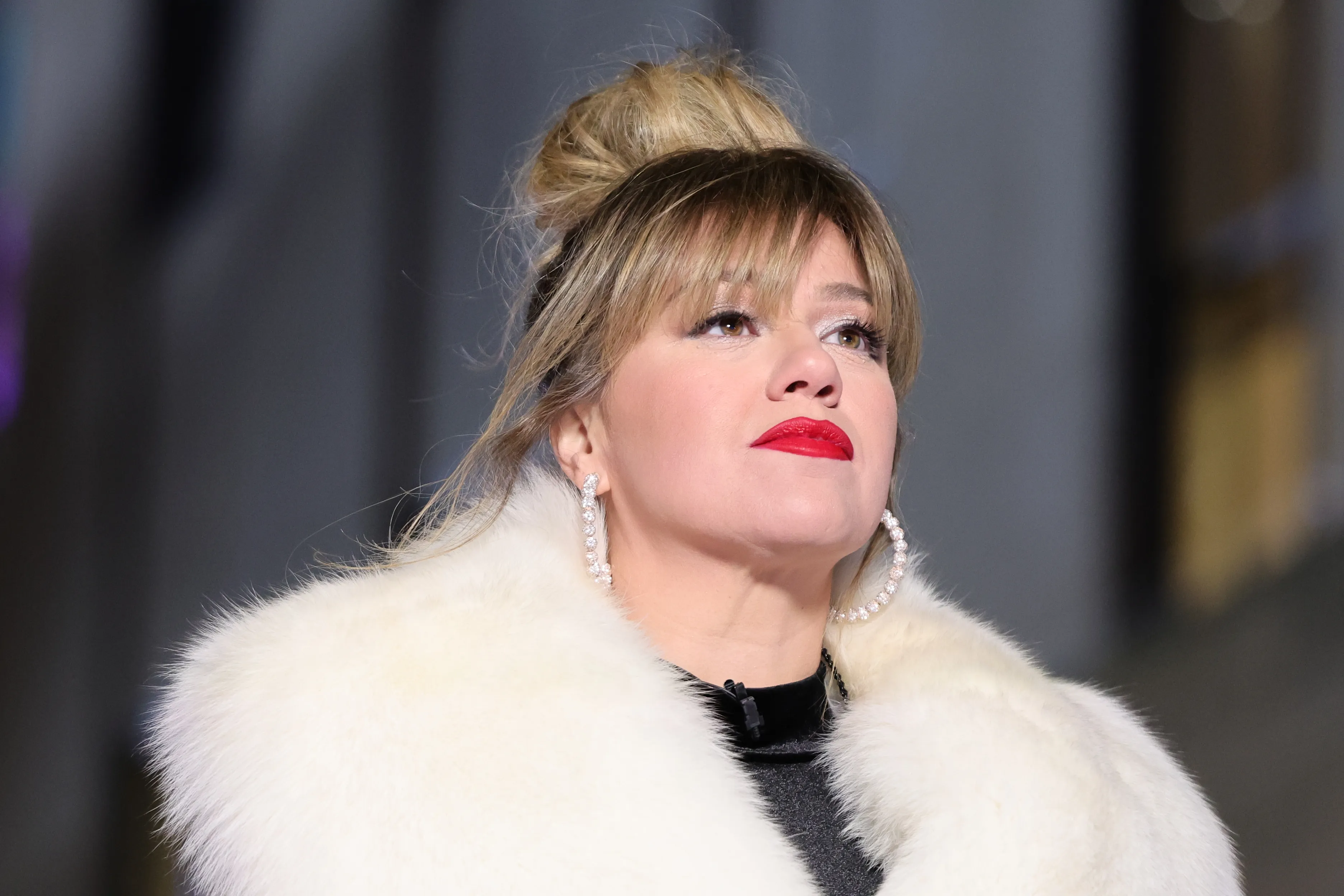 kelly clarkson performs 2023 862964866