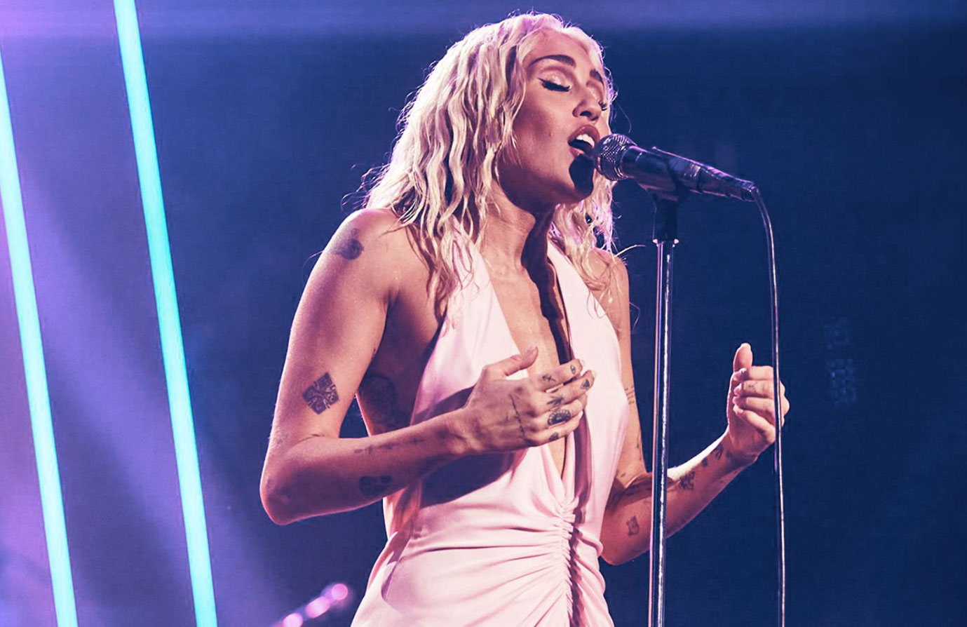 miley cyrus net worth_47c4f841 d93f 4a7f 8941 68679393af8a