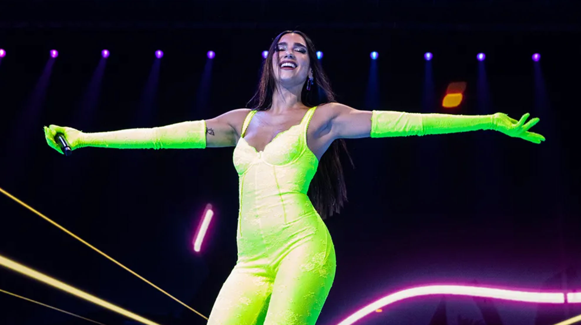 dua lipa s net worth_deeb5ba6 afd1 4e60 b62b 9a6c2197dd6d