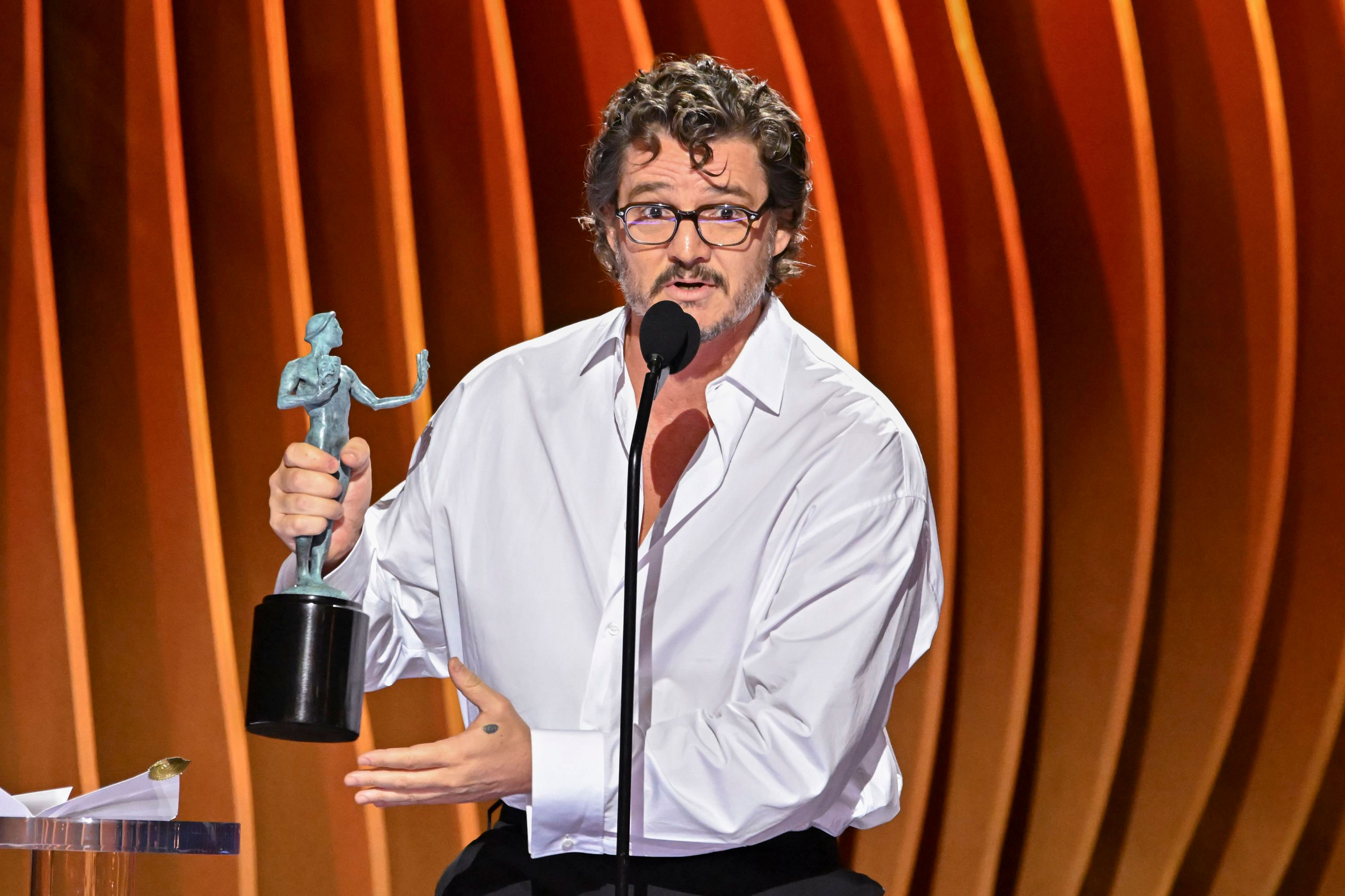 pedro pascal net worth_0b4acfee e806 4f54 b785 626eb4d05e43
