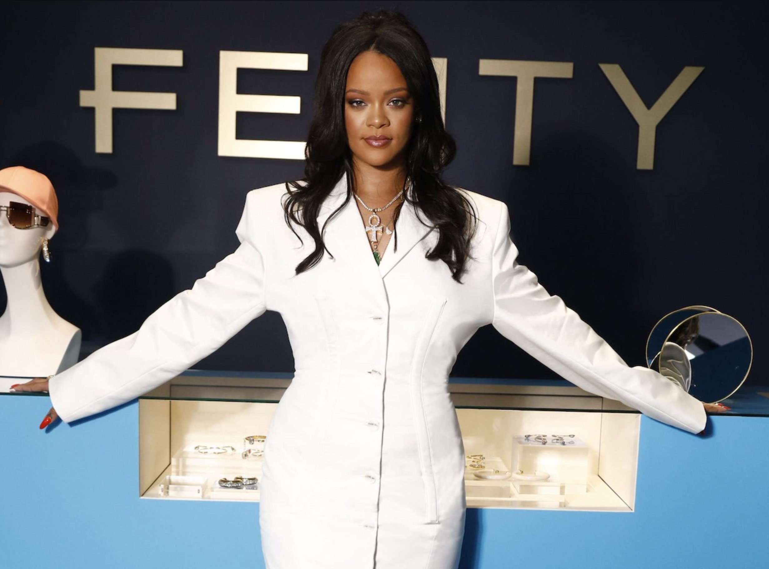 rihanna s net worth_6a7e1b5a edd7 408e 8983 4abbc4d4e2bd