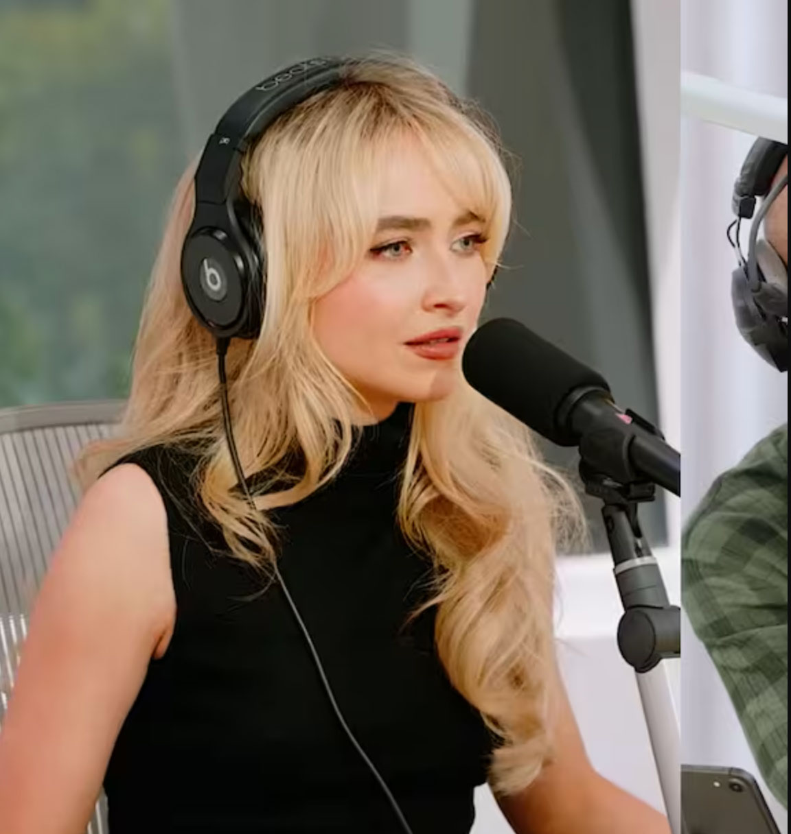 sabrina carpenter net worth_bfb52618 b1b5 49aa a894 572b0efc7a10