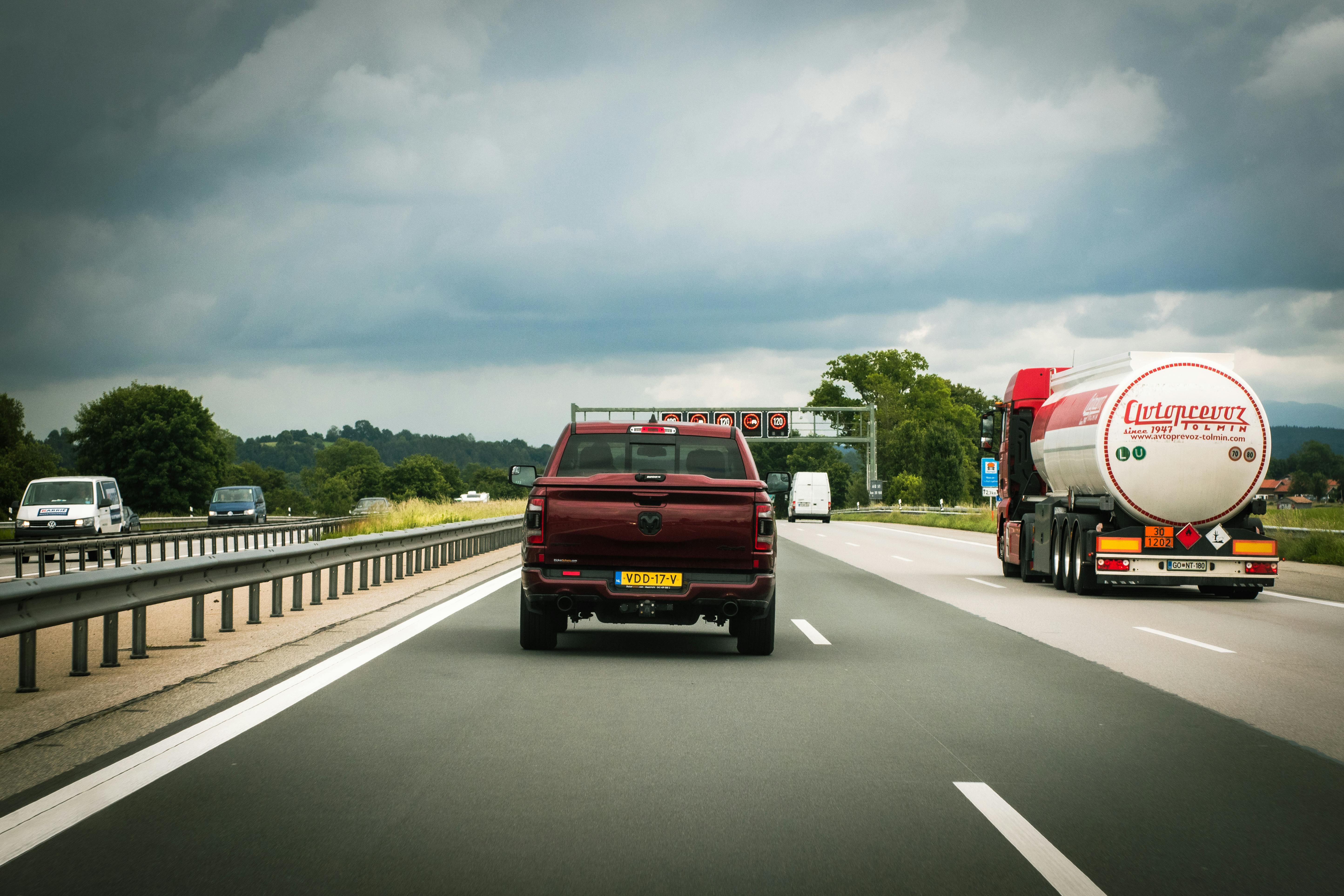 Top Benefits of Finding Local Loads for Pickup Trucks Near You