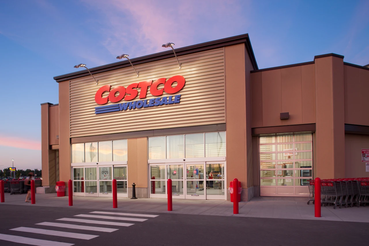 Costco Gas Prices: How Rising Fuel Costs Impact Membership Value and Stock Outlook