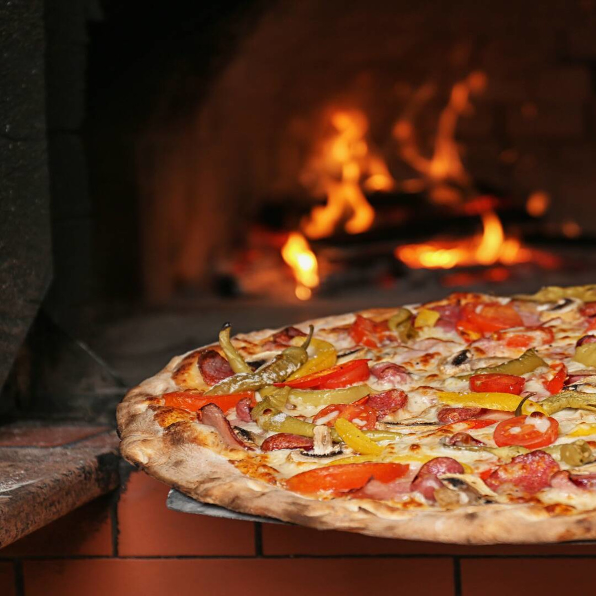 Domino's Franchisee Files Chapter 11: What Investors Need to Know