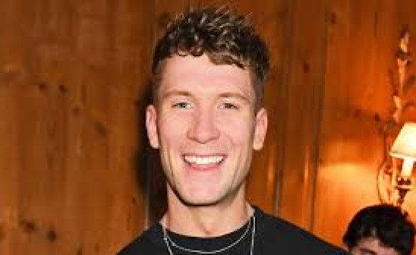 Charlie Radnedge Net Worth