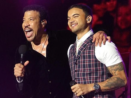 1788271864877_500px Lionel_Richie_and_Guy_Sebastian
