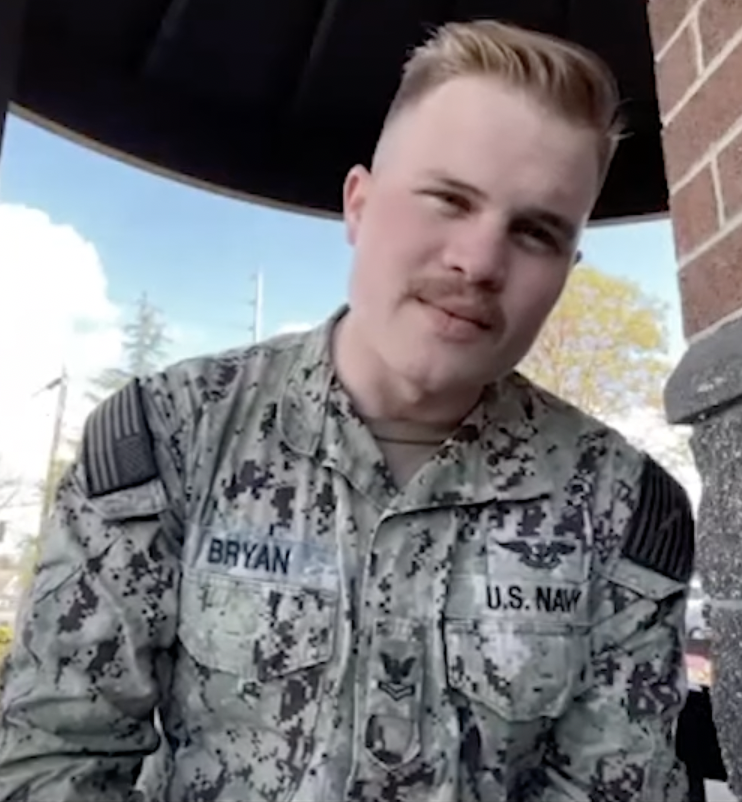 1791036563247_Zach_Bryan_Navy